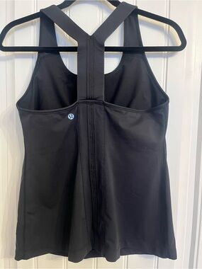 lululemon athletica Black Racerback Tank Top - Size 10